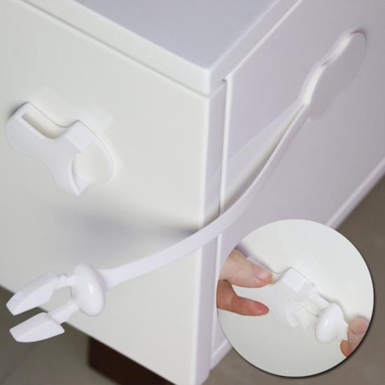 Baby care toilet cabinet locks